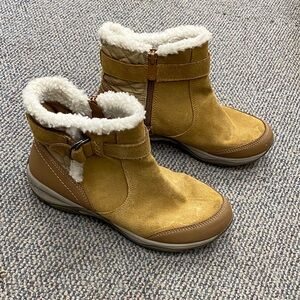 Easy Spirit Women Cozy Tan Ankle Boots Size 7W